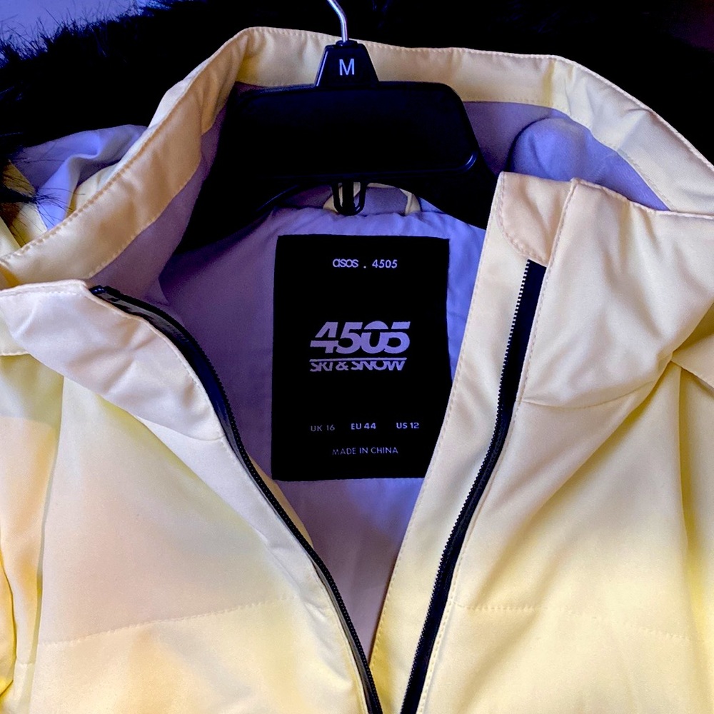 Ski/Snow Jacket View 3